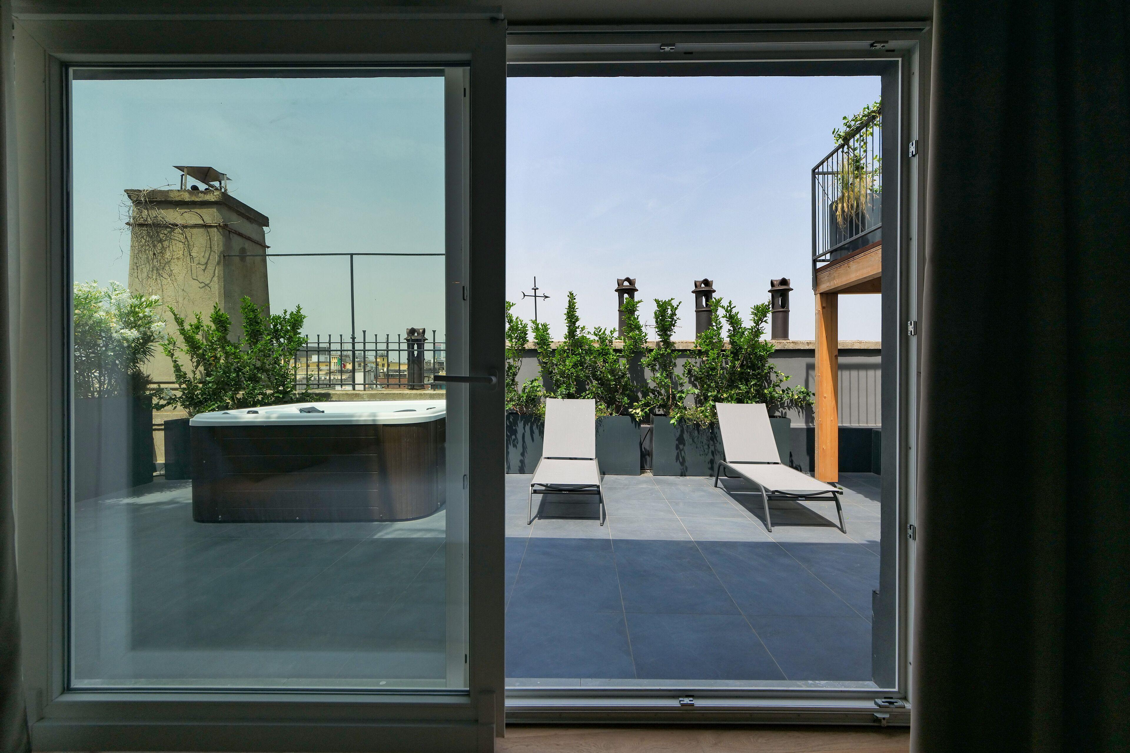 Prestige Boutique Aparthotel - Piazza Duomo View — Photos 2